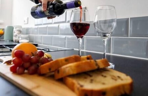 Doncaster Apartment | Cosy Apt-Workers-Families-Kitchen-Parking-Fast WiFi, Self Check-in