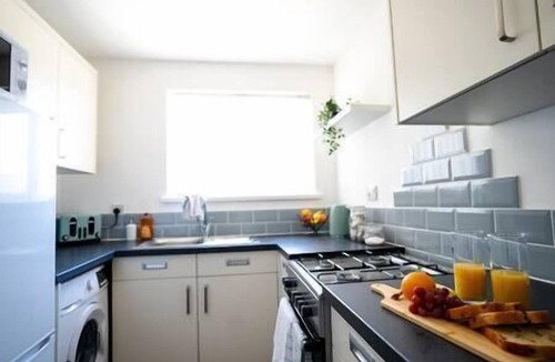 Doncaster Apartment | Cosy Apt-Workers-Families-Kitchen-Parking-Fast WiFi, Self Check-in