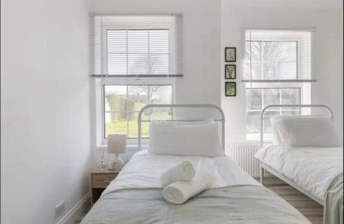 Crawley House | Cosy Cottage
