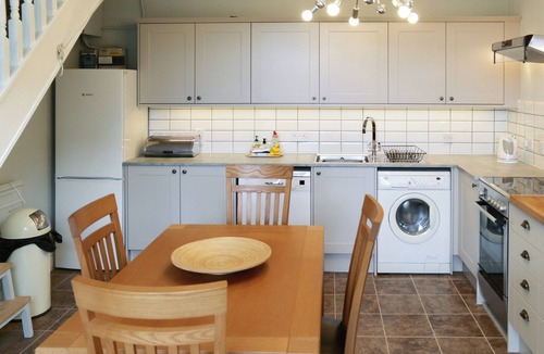 Askrigg Cottage | Cosy cottage in Askrigg with en-suite facilities to both bedrooms.
