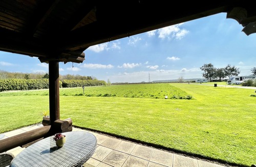 Lincoln Cabin | Cosy log cabin near Lincoln