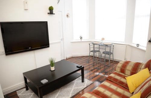 Liverpool Apartment | Cosy Orrell Park Retreat Near Anfield and Aintree