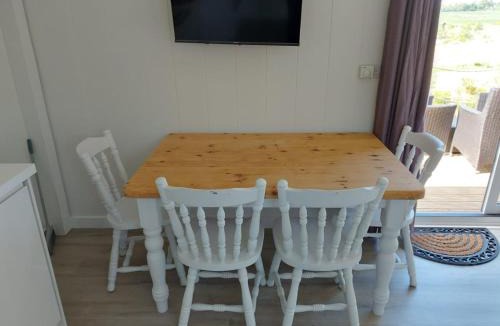 Bathgate Apartment | Couston Lakes Resorts