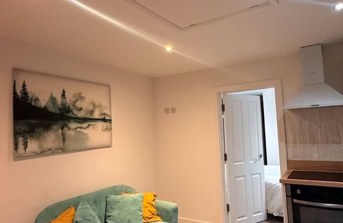 Oadby Apartment | Cozy 1 Bedroom Fully Furnished Apartment