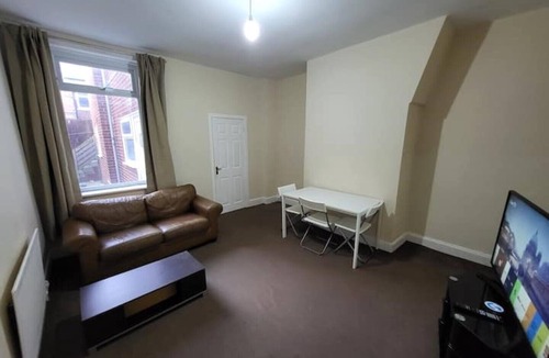 Fenham Apartment | Cozy 2 Bedroom Flat | Both rooms are ensuite