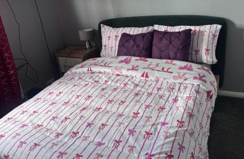 Bedford House | Cozy and Charming Double room with Workspace