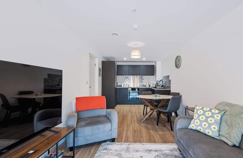 Vauxhall Apartment | Cozy Liverpool City Center 2BDR Stay