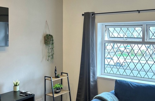 Tipton Apartment | cozy serene flat