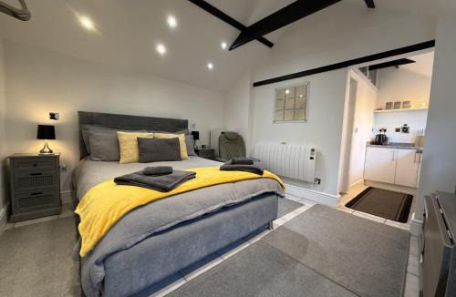 East Ravendale House | Crossways Beech Tree