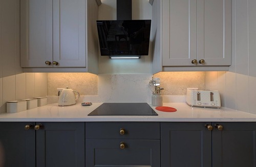 Cullercoats Apartment | Cullercoats Coastal Escape - 3 bedroom Modern Home - Pass the Keys