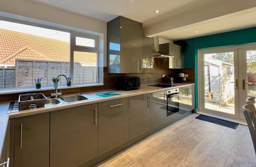 Cleethorpes House | Curzon One Bungalow | Family & Contractor Parking