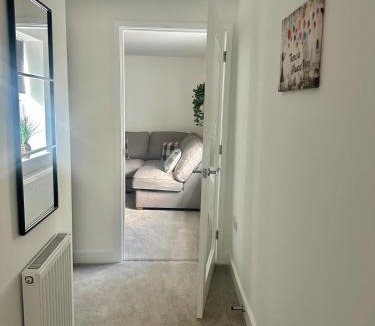 King's Lynn Apartment | Cypress House - by Shortstays4u A Modern 2 Bedroom House in the town centre!
