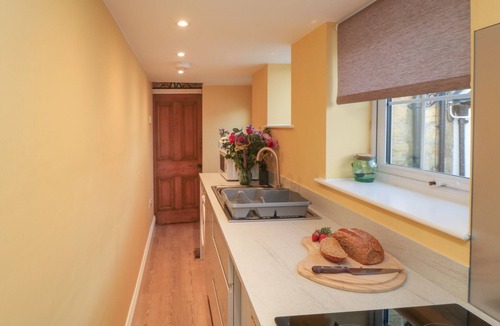 Hinderwell House | DAFFODIL COTTAGE, pet friendly, with open fire in Port Mulgrave