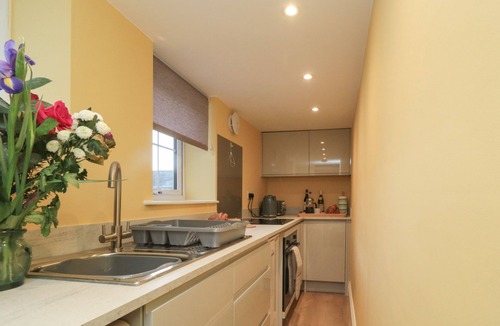 Hinderwell House | DAFFODIL COTTAGE, pet friendly, with open fire in Port Mulgrave