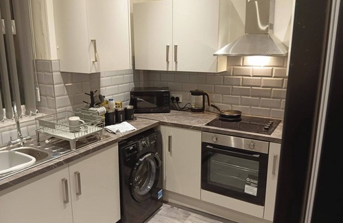 Middleton House | Dale combe, 3 Bedroom House 5 star on air bnb
