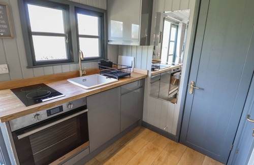 Ashby cum Fenby Cottage | Dandelion