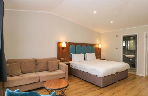 Charnock Richard House | Deer Lodge