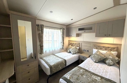 Hay-on-Wye Resort | Deer View Escape – 8 Berth Retreat