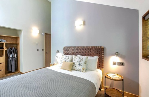 Frodsham Cabin | Delamere Forest White Willow Premium, Frodsham