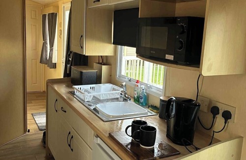 Ingoldmells House | Delightful 3bedroom caravan in Ingoldmells HF143 at Coastfields