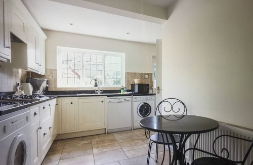 Emery Down Cottage | Delightful New Forest Cottage in Idyllic Village