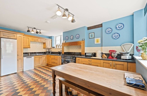 Matlock House | Derwent House ideal for groups or a special occasion. All prices fully inclusive