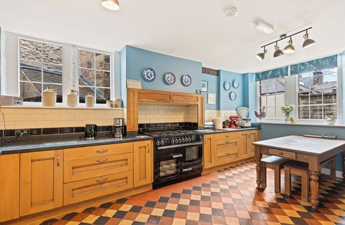 Matlock House | Derwent House ideal for groups or a special occasion. All prices fully inclusive