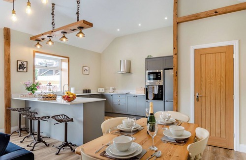 Driffield Cottage | Dip Tub Den - UK35989