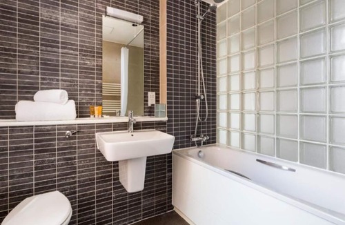 Tachbrook Apartment | Dolphin House Studio apartment