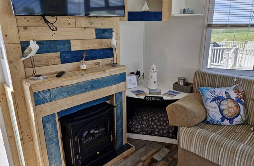 Anderby Creek Cabin | Driftwood Cabin Dog Friendly - Anderby Creek