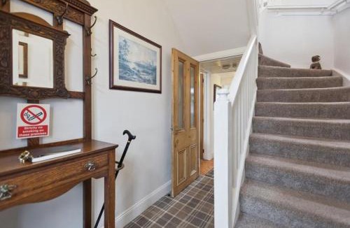 Callander House | Dunella Traditional Cottage