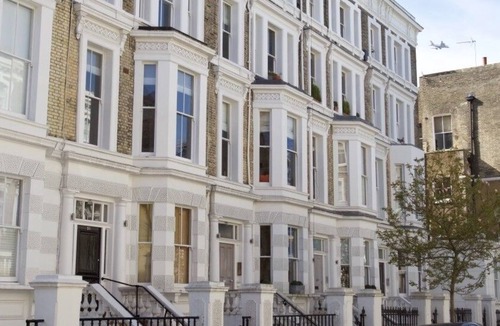 South Kensington Villa | Earls Court three bedroom home in Central London to Let