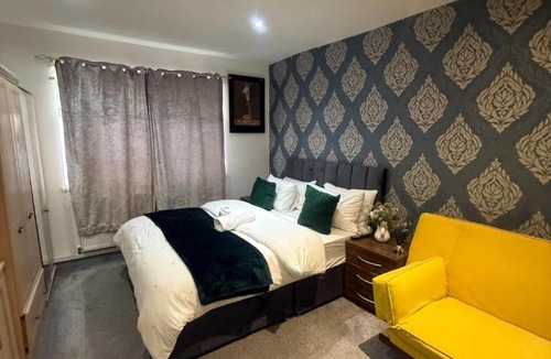 Northampton Apartment | Eastern Bridge House