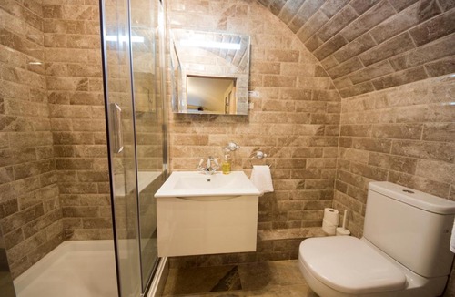 Huddersfield Hotel | Edgerton Hotel