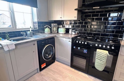 Darfield Apartment | Elegant 4BDR Home with Private Parking in Darfield