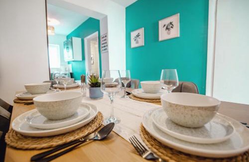 Sheffield House | Elegant City Retreat Free Parking 13 PPL