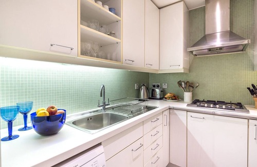 Campden Apartment | Elegant Kensington Apartment by Hyde Park