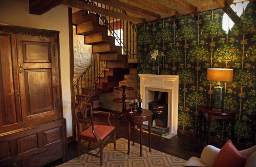 Towcester House | Elegant sumptuously decorated town house located in Towcester, Northamptonshire