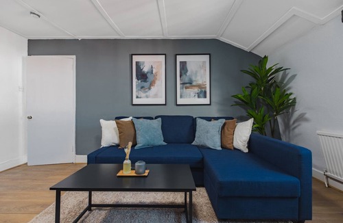 Paddington Apartment | Elegant top floor 1BR Escape in Paddington
