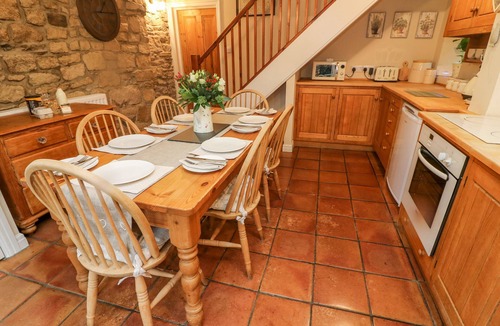 Grassington Cottage | END COTTAGE, pet friendly, character holiday cottage in Grassington