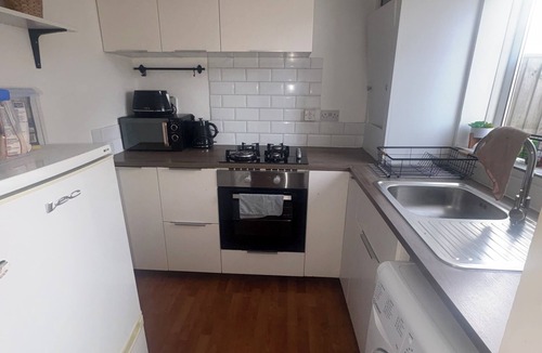 Nottingham House | Entire Cosy Home in the meadows, free parking, close to city centre