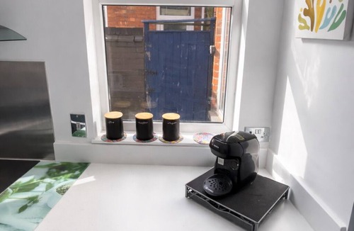 Oadby House | Entire Excellent Property on Mountcastle Road, Leicester