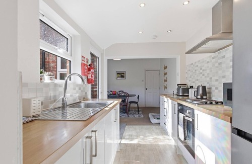 York House | Eoforwic Cottage - Lovely Home with Free Parking - Pass the Keys