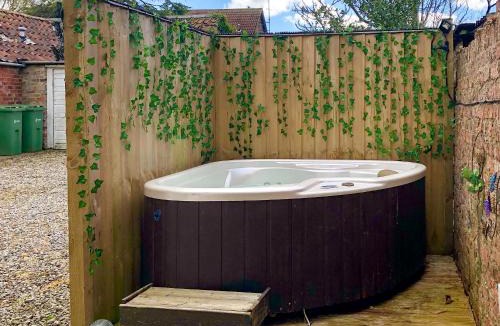 Storwood House | Estate Cottage