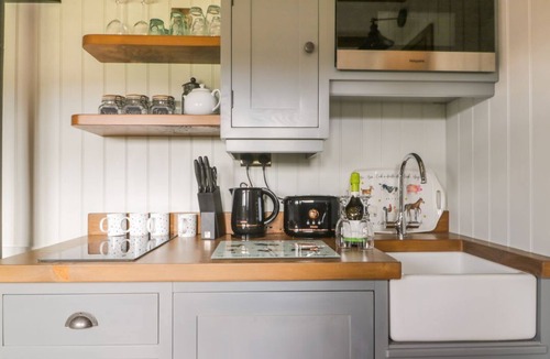 Cottingham House | Ewes Welcome, Cottingham