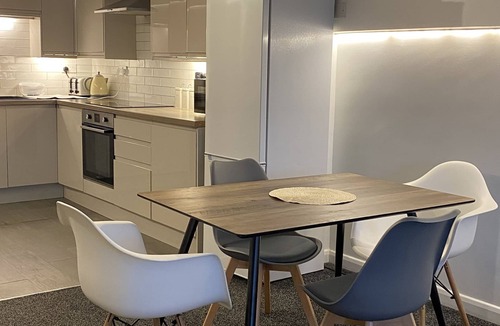 Kirkheaton Apartment | Exclusive Modern & Luxury Apartment At DealHouse