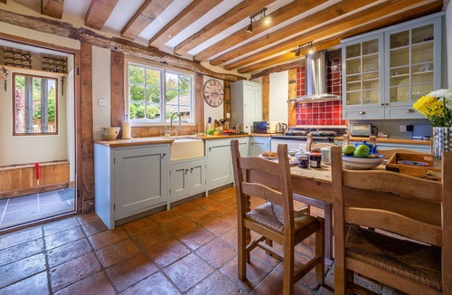 Lavenham Apartment | Extraordinary 15th century timber framed cottage in famous Medieval village - The Tryst