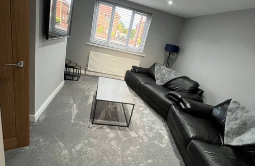 Bircotes House | Fabulous 3-bedroom house in charming Bircotes for your getaway