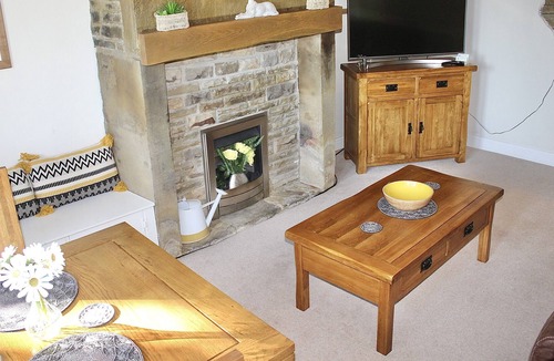 Honley House | Fabulous former weaver's cottage looking out over the Holme Valley