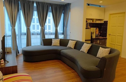 Bukit Bintang Apartment | Fahrenheit 88 Suites Bukit Bintang by Roseline, 3Rooms 3Baths Pavilion KL view